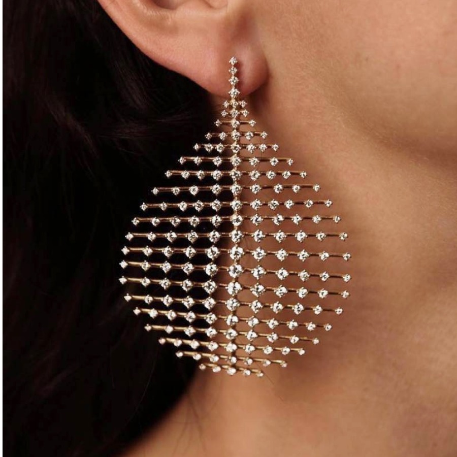 LW 1pc Geometric Pattern Hollow-out Earring