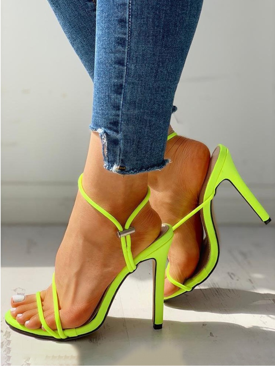 

LW Strappy Round-toe Heels, Green