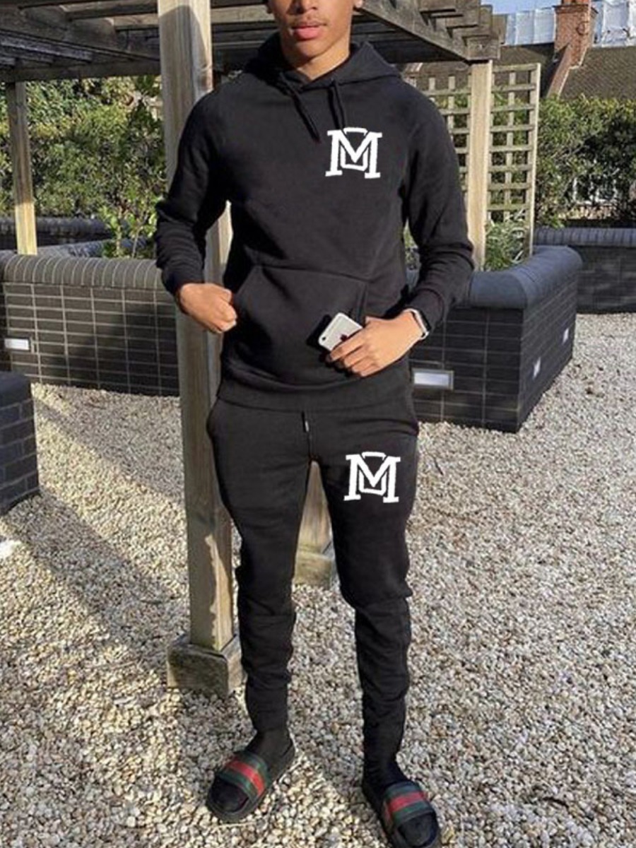 

LW Men Letter Print Kangaroo Pocket Sweatsuit Set, Black