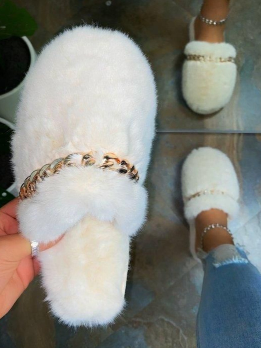 

LW Chain Decoration Plush Slippers, White