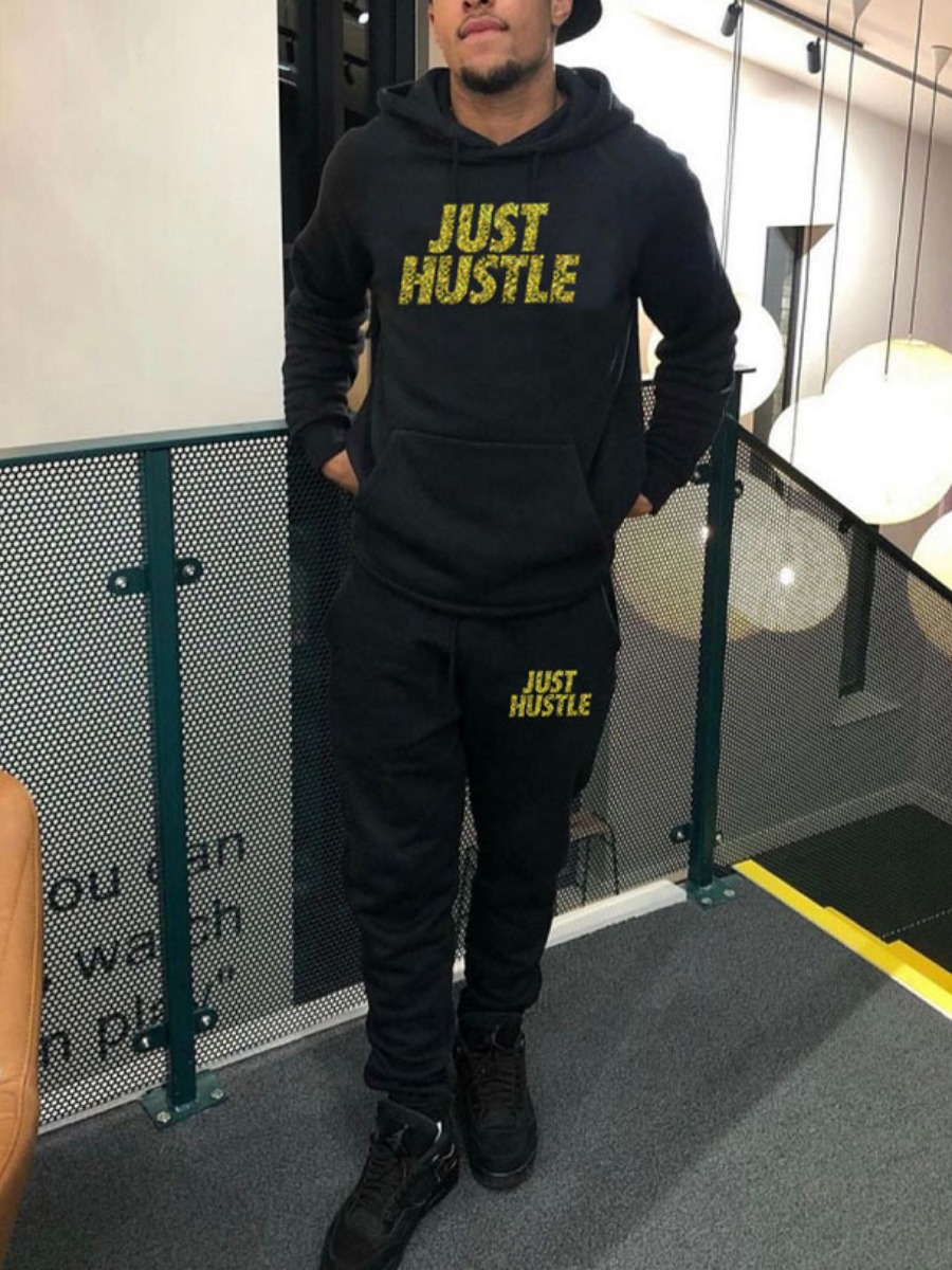 

LW Men Letter Print Kangaroo Pocket Tracksuit Set, Black