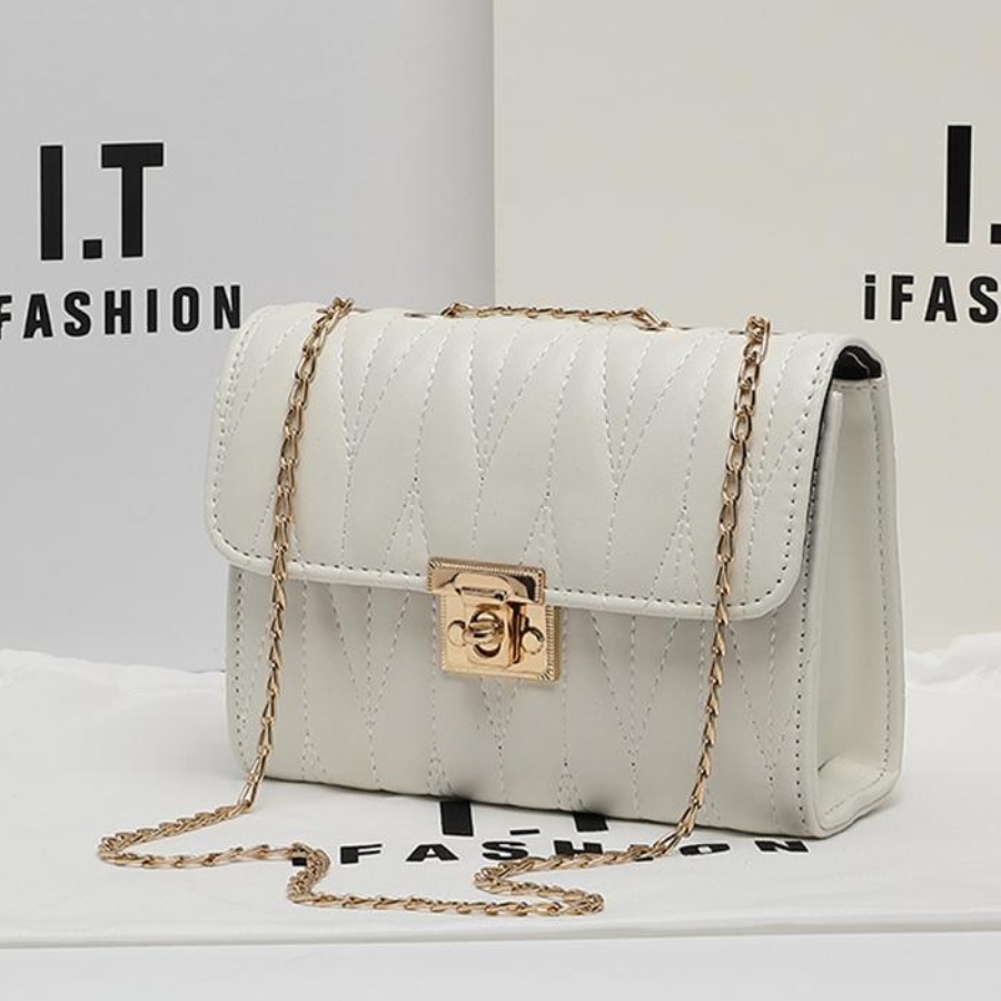 

LW Quilted Slide Chain Strap Crossbody Bag, White