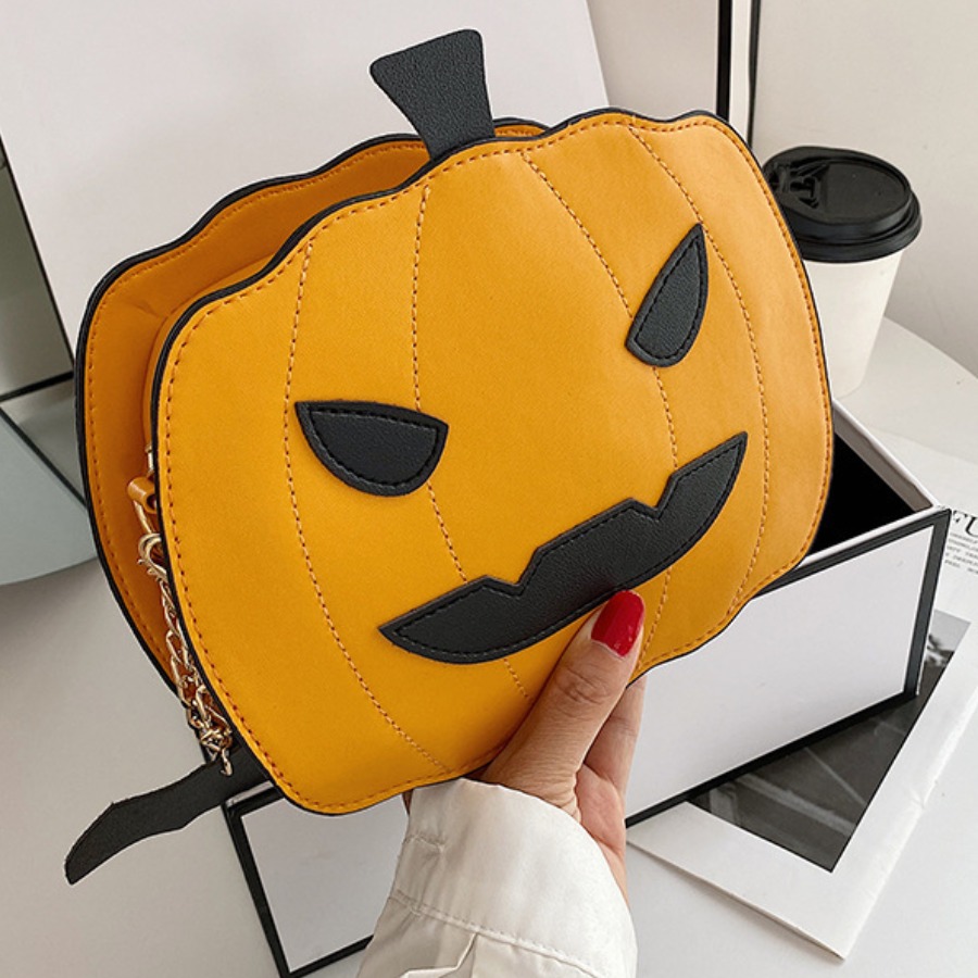 

LW Pumpkin Shaped Quilted Decor Crossbody Bag, Brown