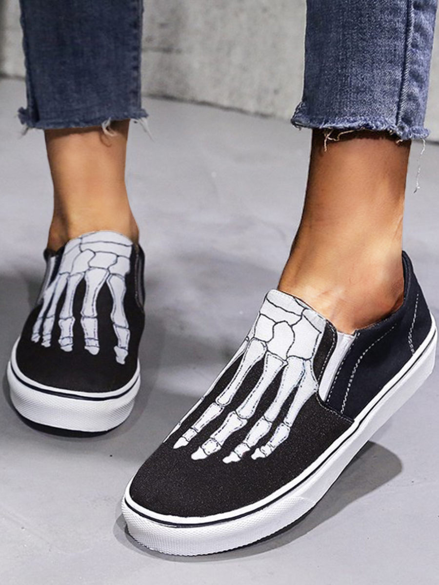 

LW Skull Pattern Slip On Flats, White