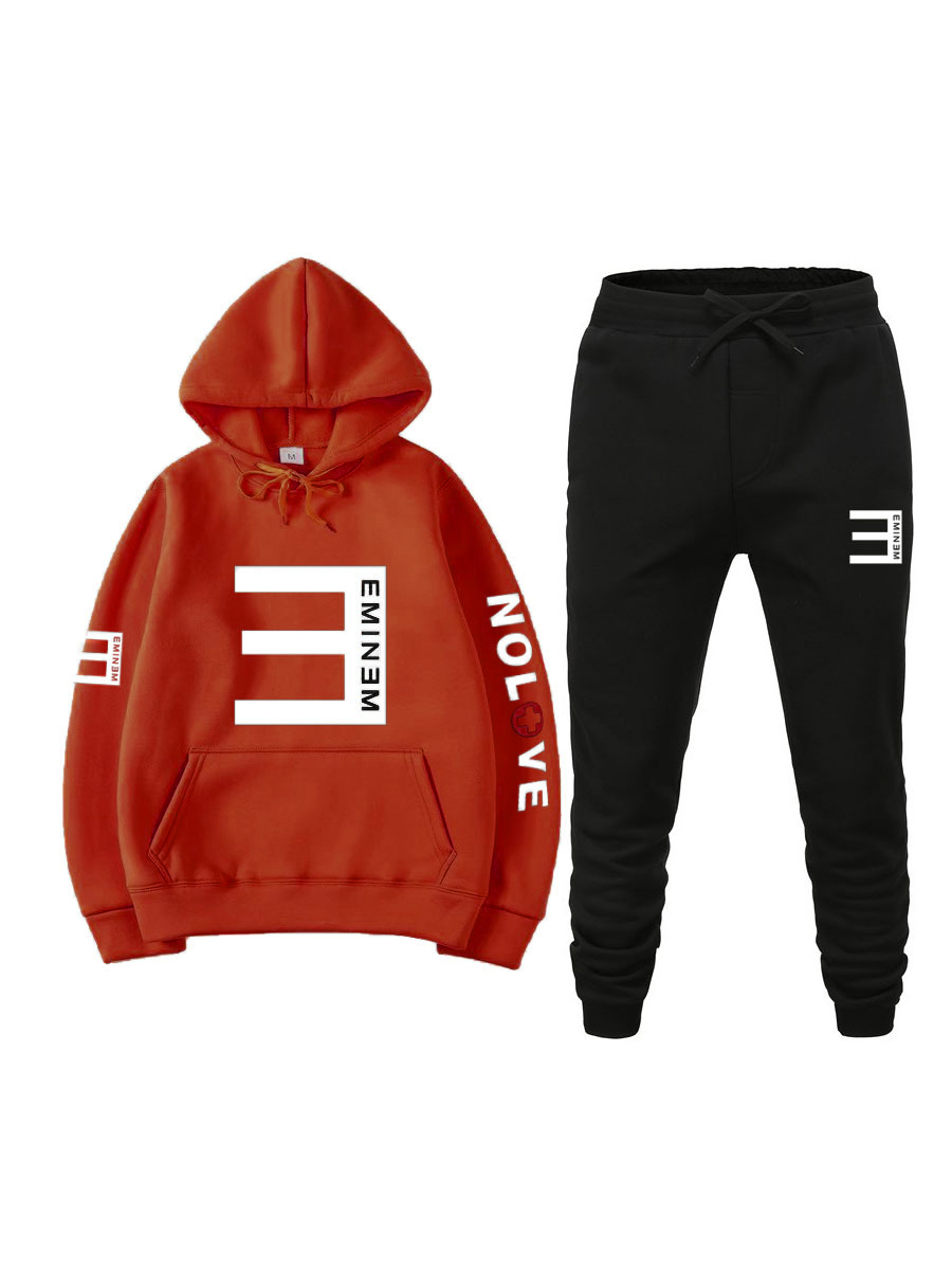 

LW COTTON Men Kangaroo Pocket Letter Print Oversized Tracksuit Set, Orange