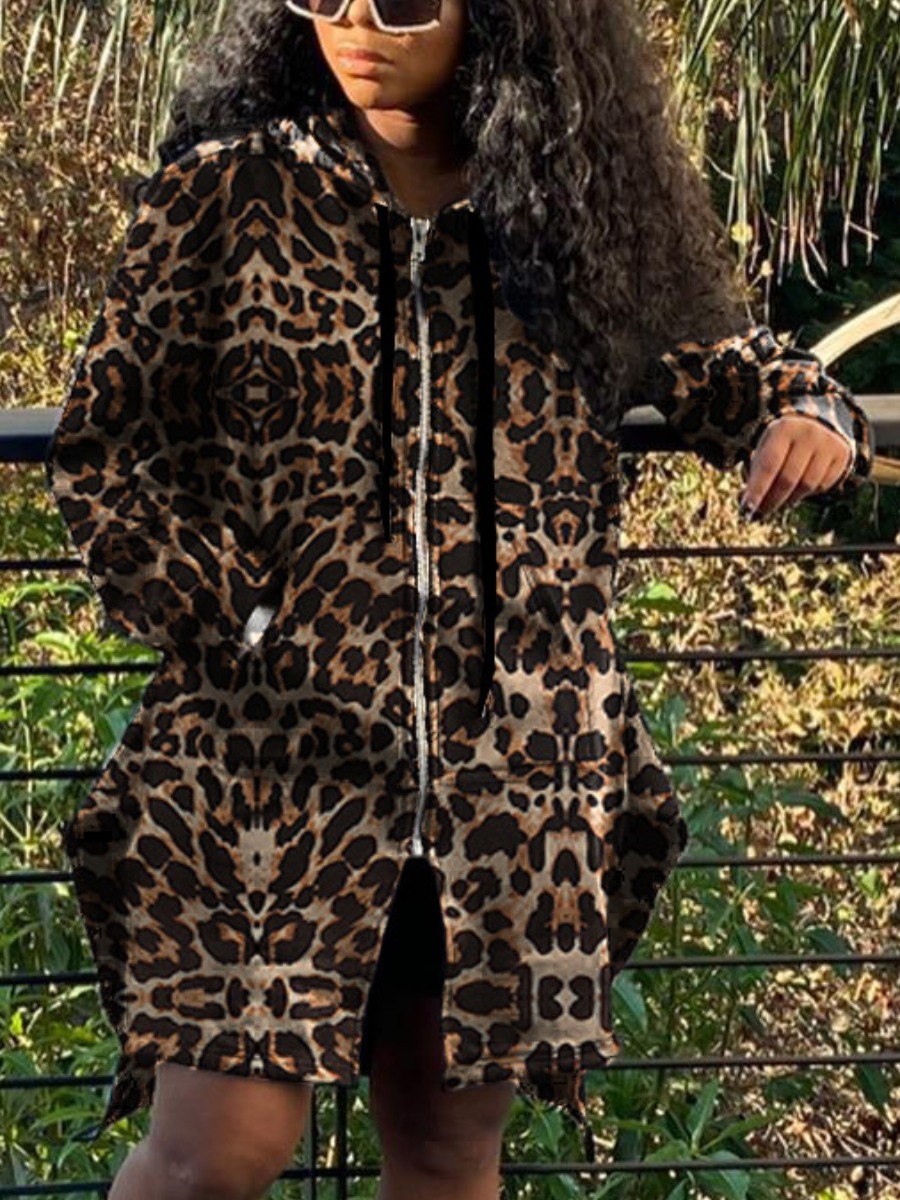 

LW Hooded Collar Leopard Print Trench Coat