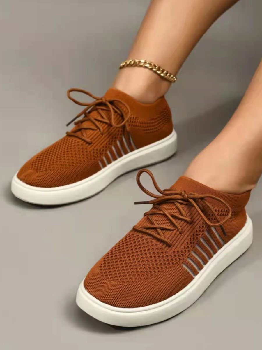 

LW Breathable Lace-up Sneakers, Brown