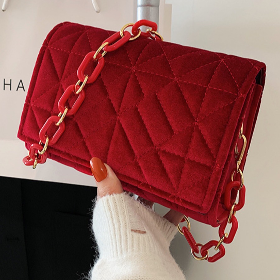 

LW Chain Strap Shoulder Bag, Red