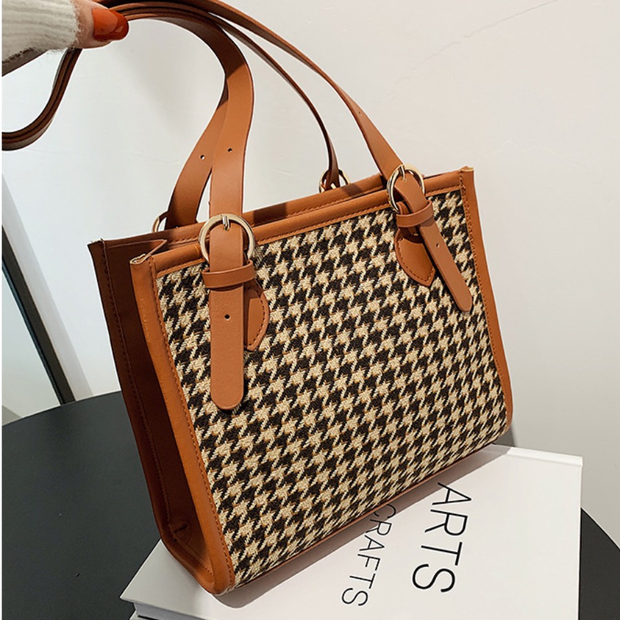 LW Houndstooth Shoulder Bag