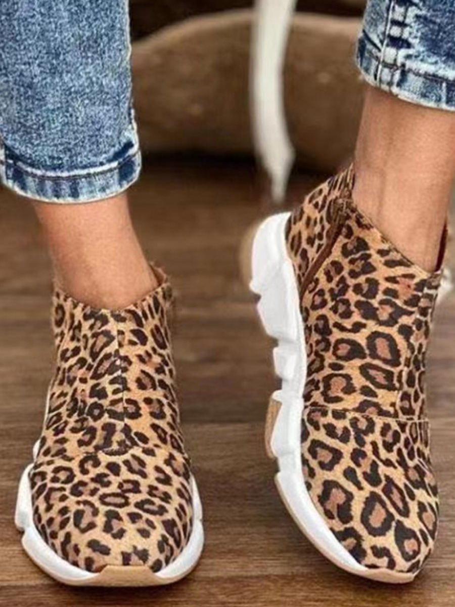 

LW Leopard Print Booties