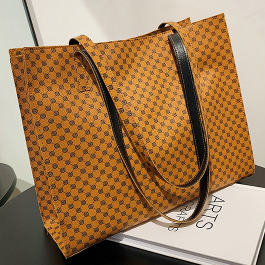 

LW Geometric Print Shoulder Bag, Brown