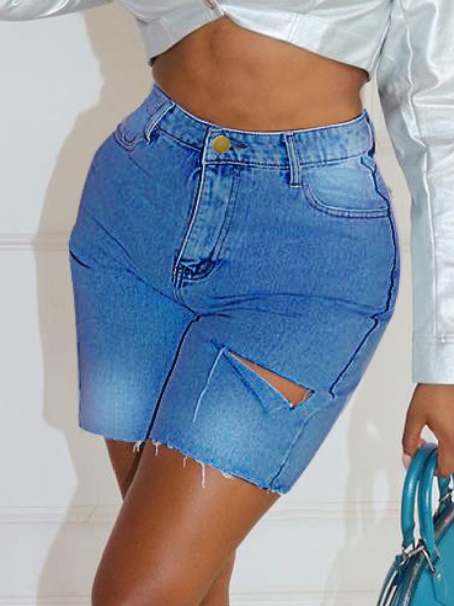 

LW BASICS Plus Size Denim Mid Waist Solid Regular Denim Shorts, Blue