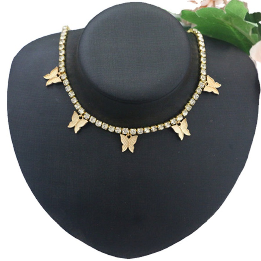 

LW Butterfly Decor Necklace, Gold