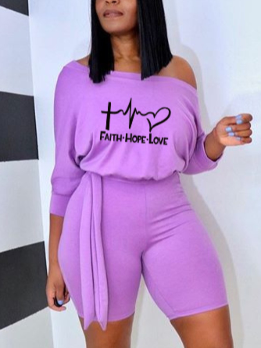 

LW Boat Neck Letter Lip Print Romper, Purple
