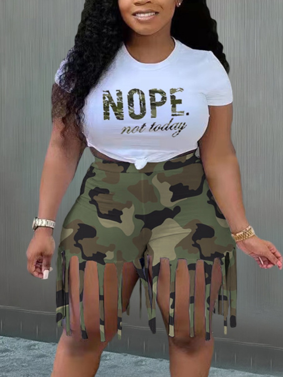 LW Plus Size Letter Camo Print Tassel Design Shorts Set