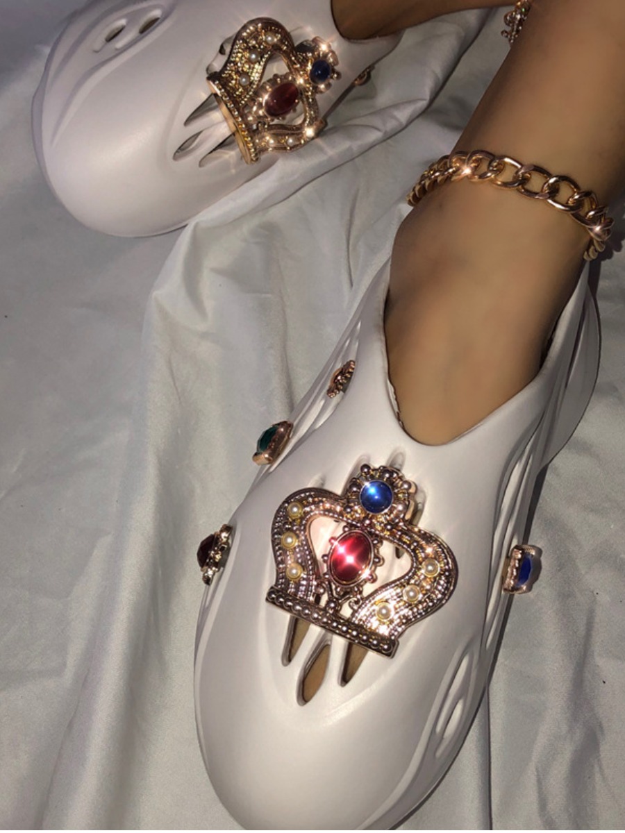 

LW Crystal Decor Cut Out flats, White