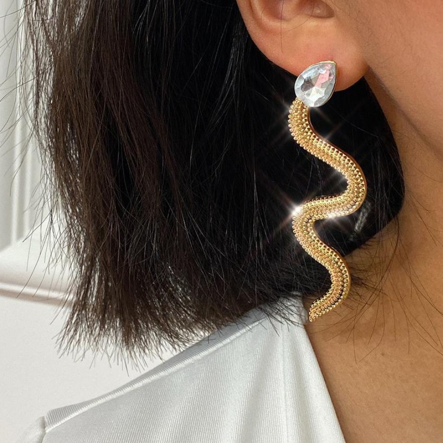 

LW Snake Design Earring, Gold