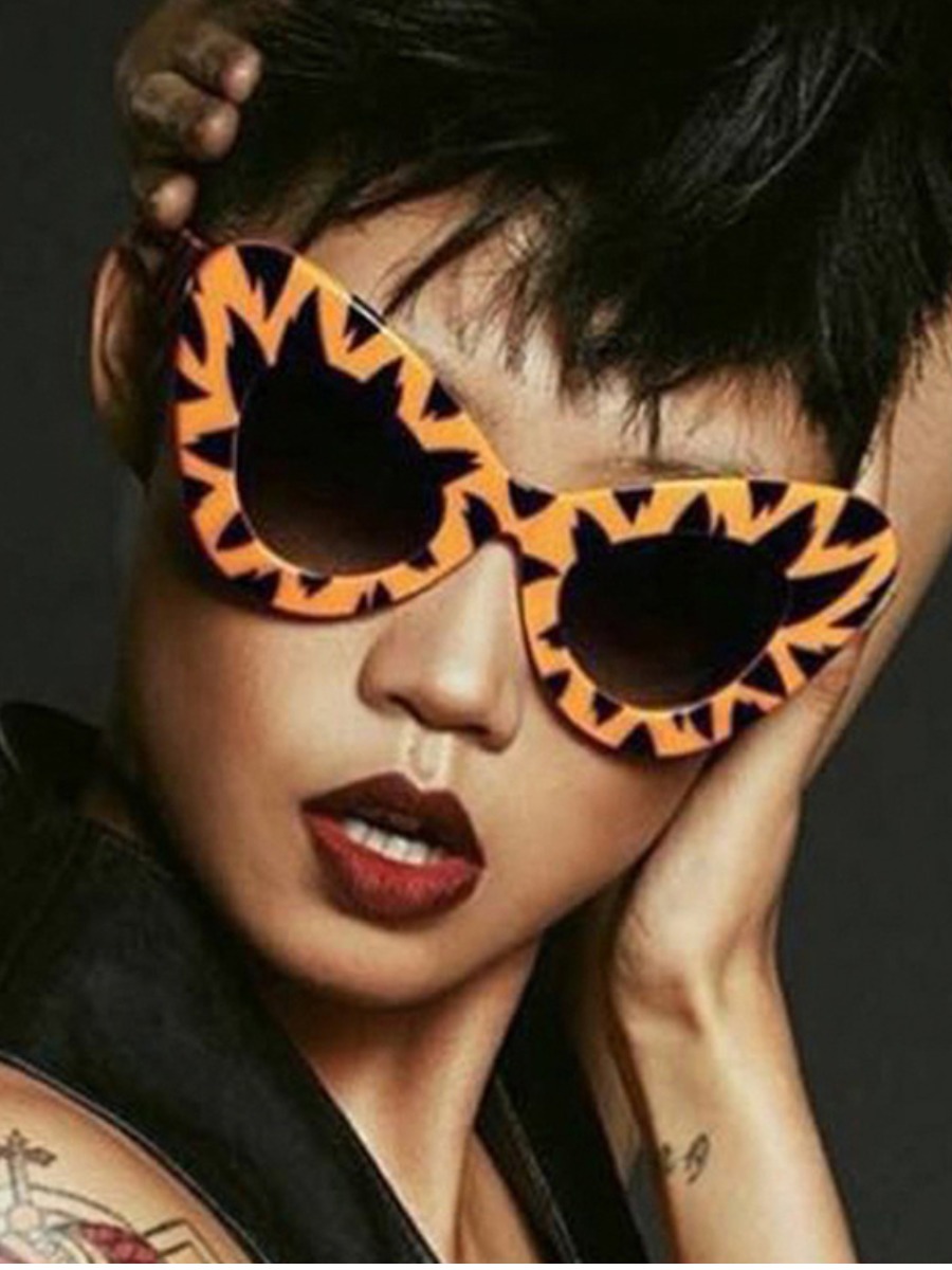 LW Oval Shaped Sunglasses