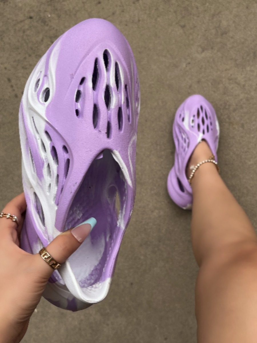 LW Painted Cut Out Flats