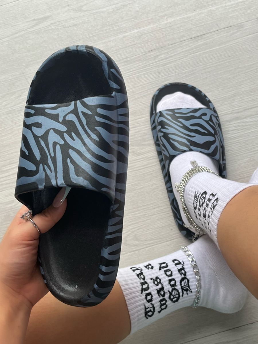 LW Animal Print Slides