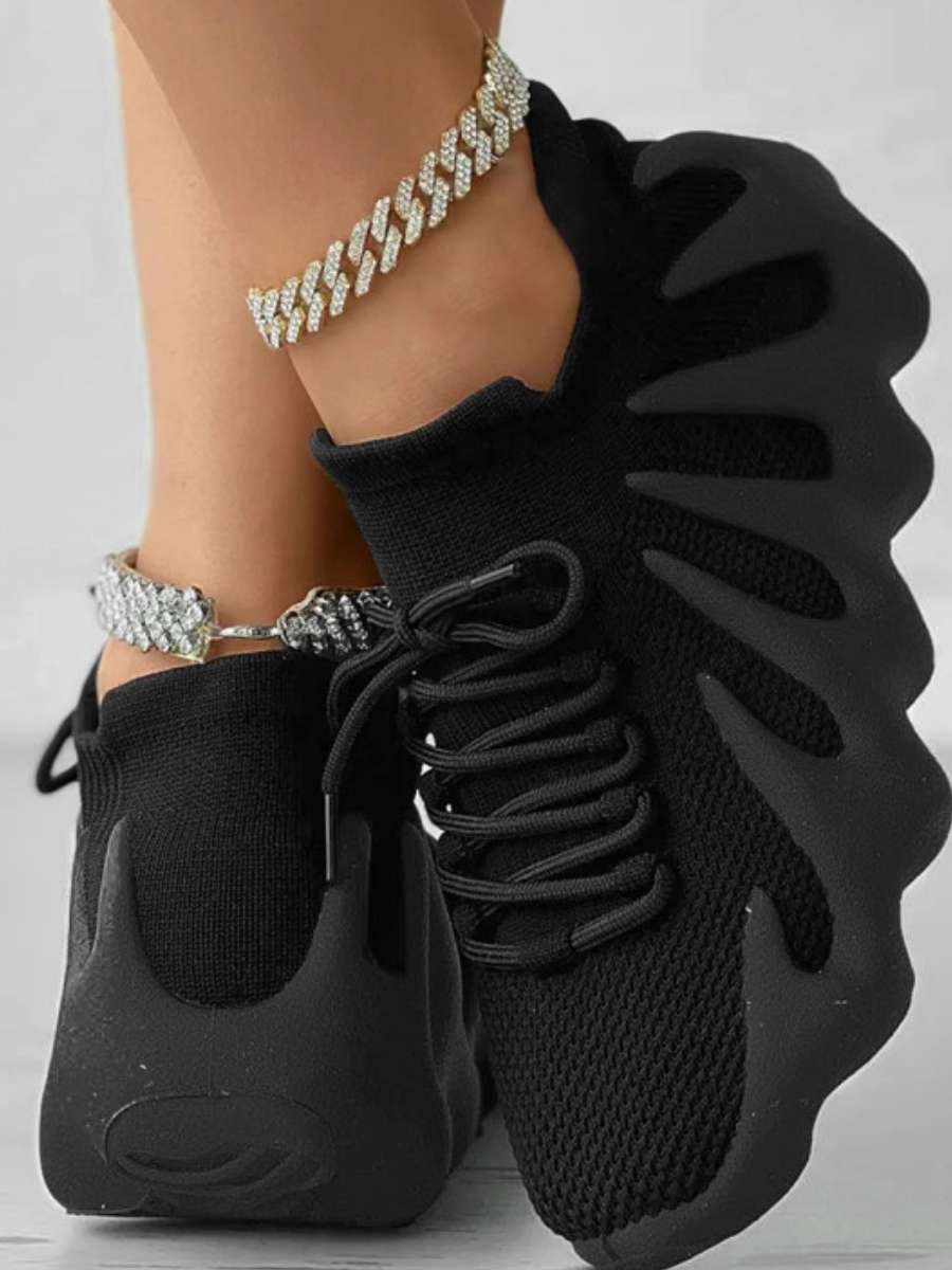 LW Breathable Wide Fit Sneakers