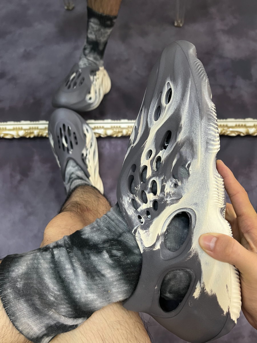 LW Men Cut Out Flats