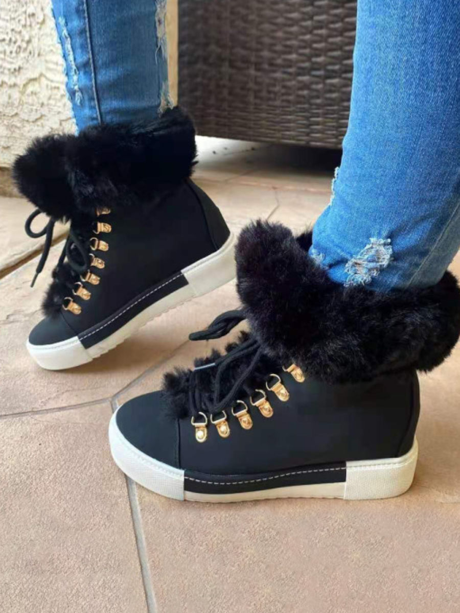LW Round Neck Plush Booties