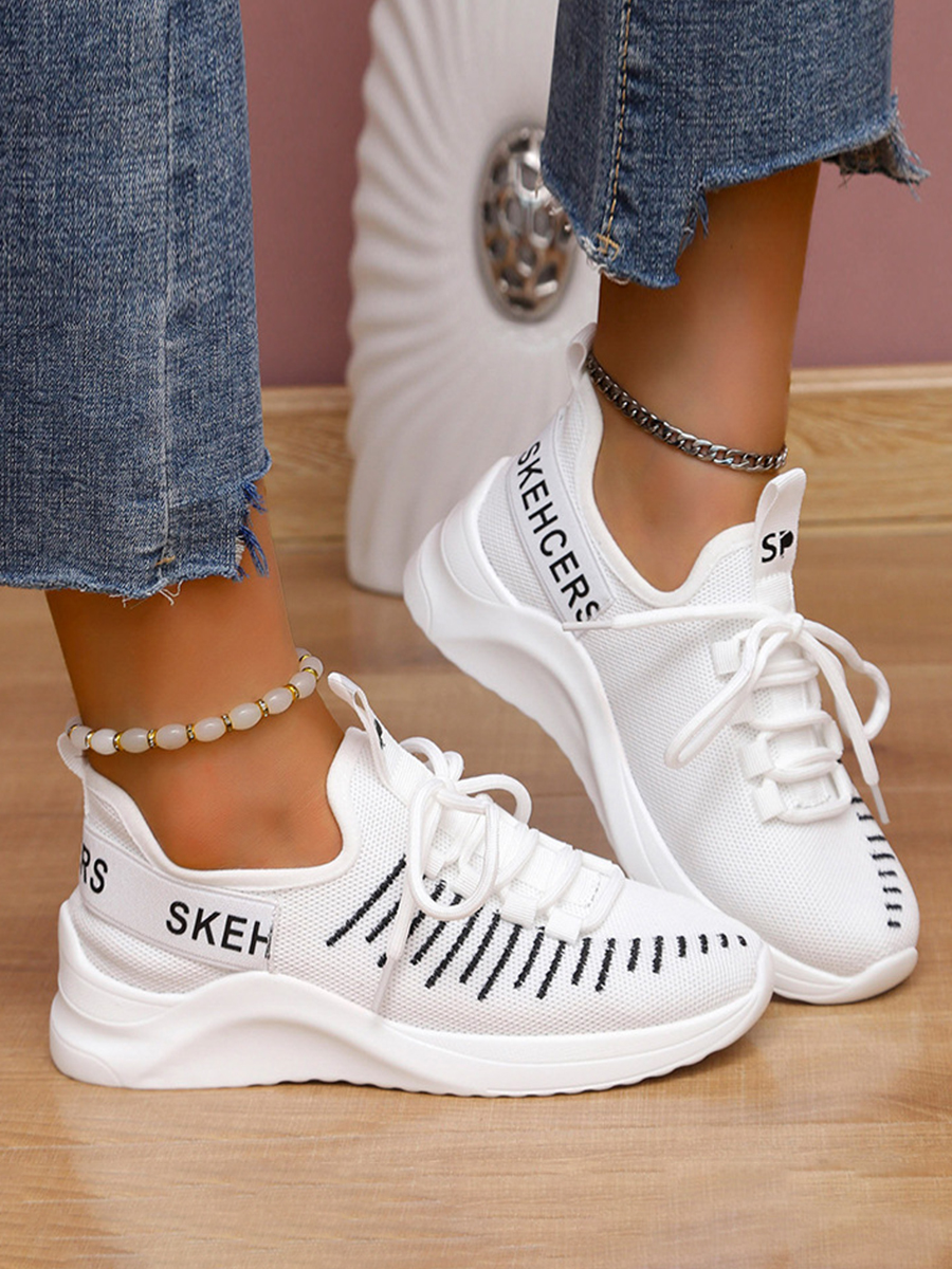 LW Letter Print Breathable Sneakers