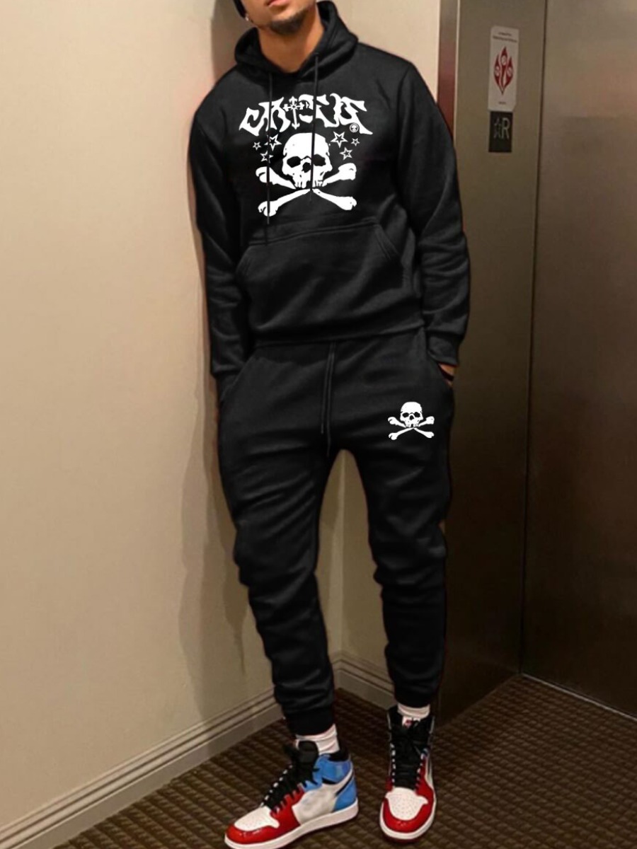 LW Men Skull Head Letter Print Kangaroo Pocket Tracksuit Set