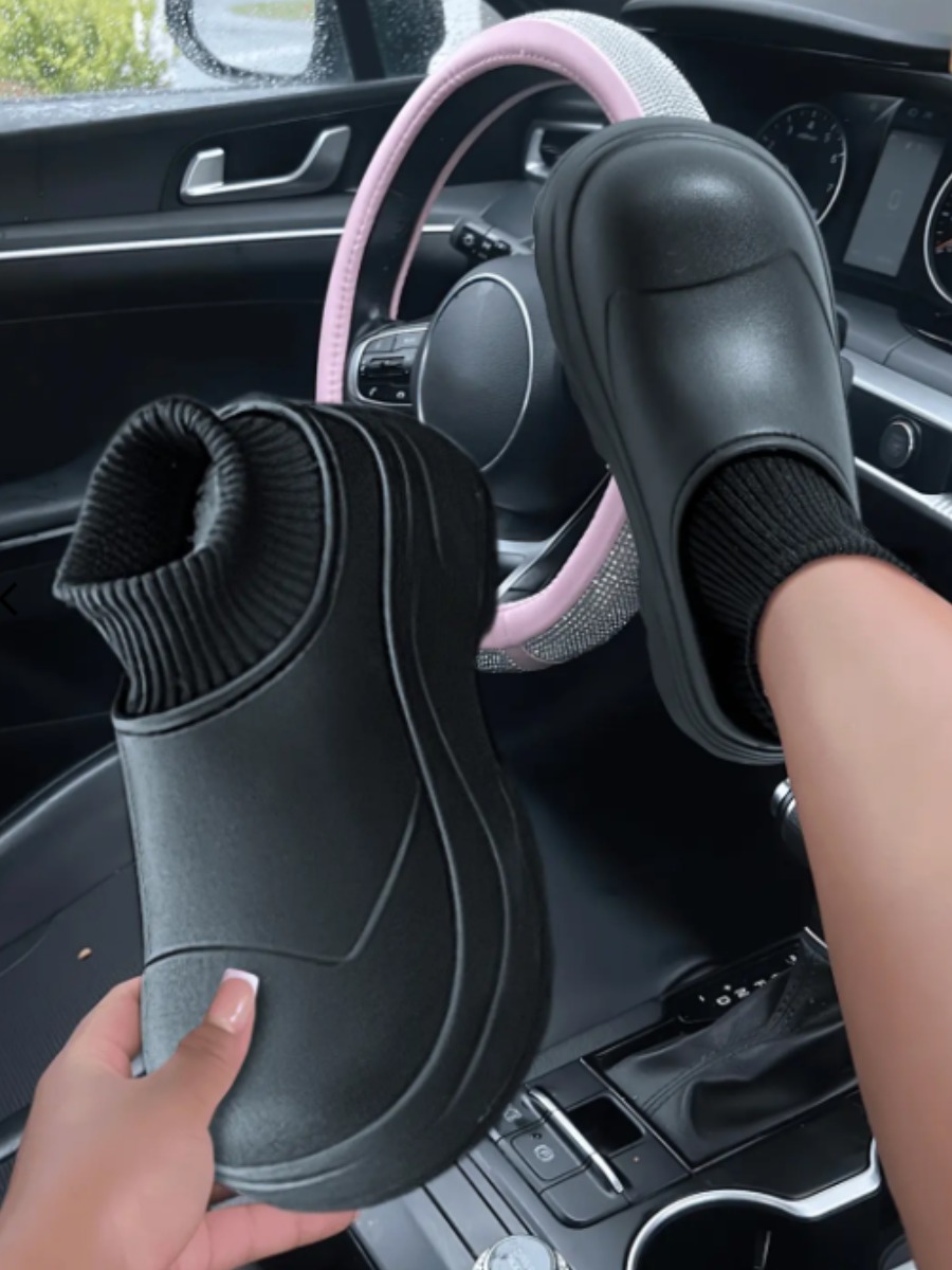 LW Chunky Sole Plush Slippers