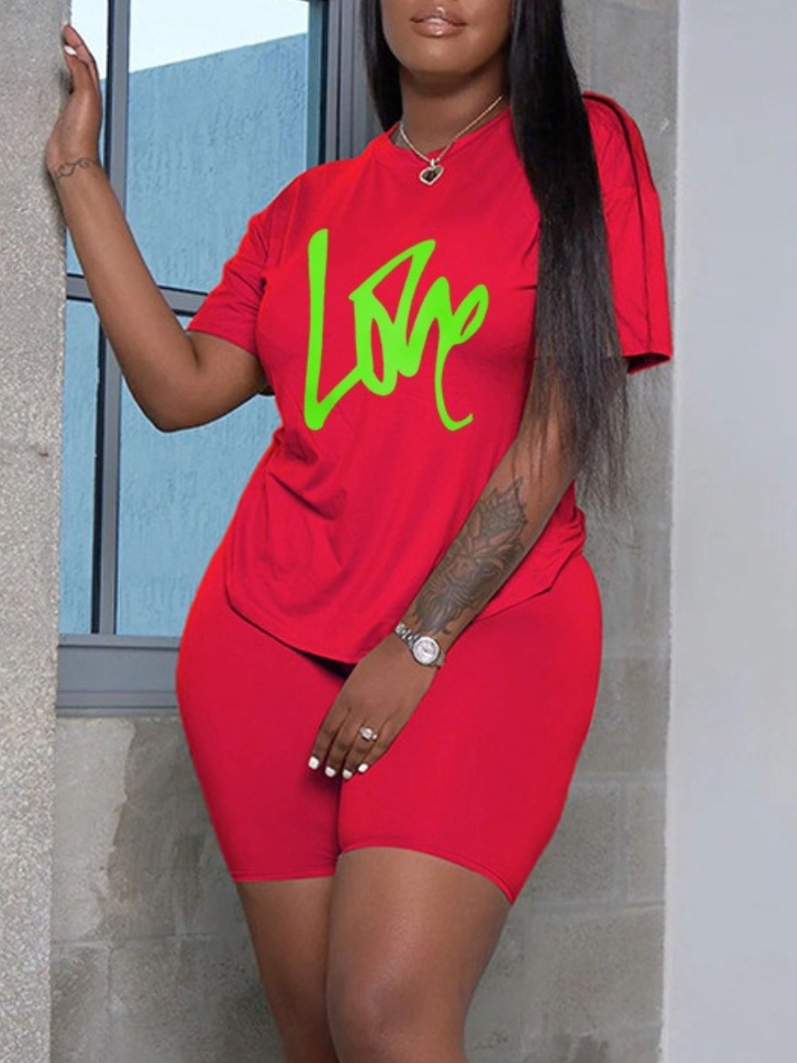 LovelyWholesale Plus Size Love Letter Print Shorts Set Summer Short Sleeve Casual Pattern Round Neck  3X Spring Summer 2024